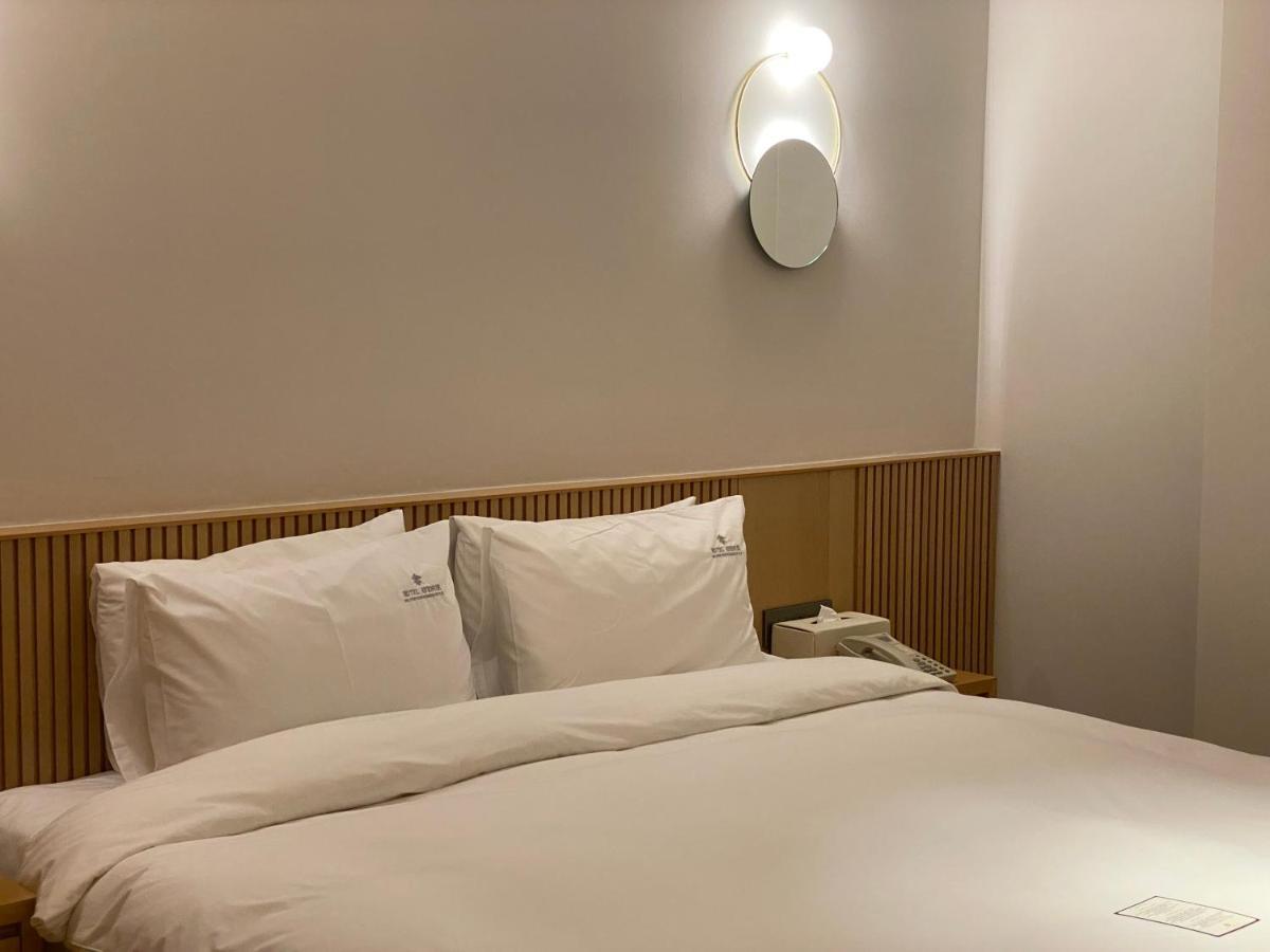 Hotel Avenue Changwon Exterior foto