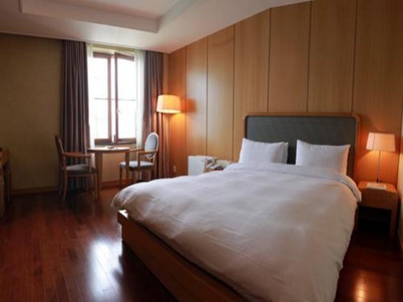 Hotel Avenue Changwon Exterior foto